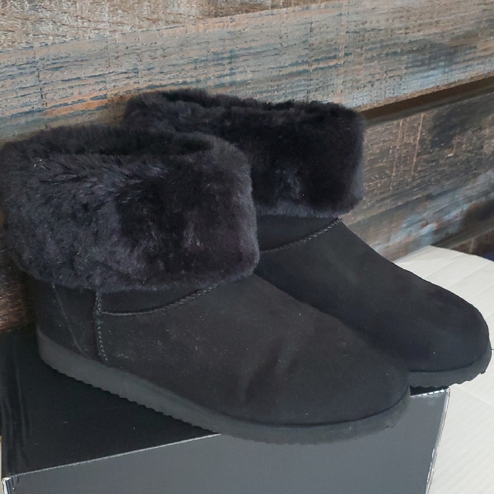 Women's Black Fur-Lined Ankle Boots
